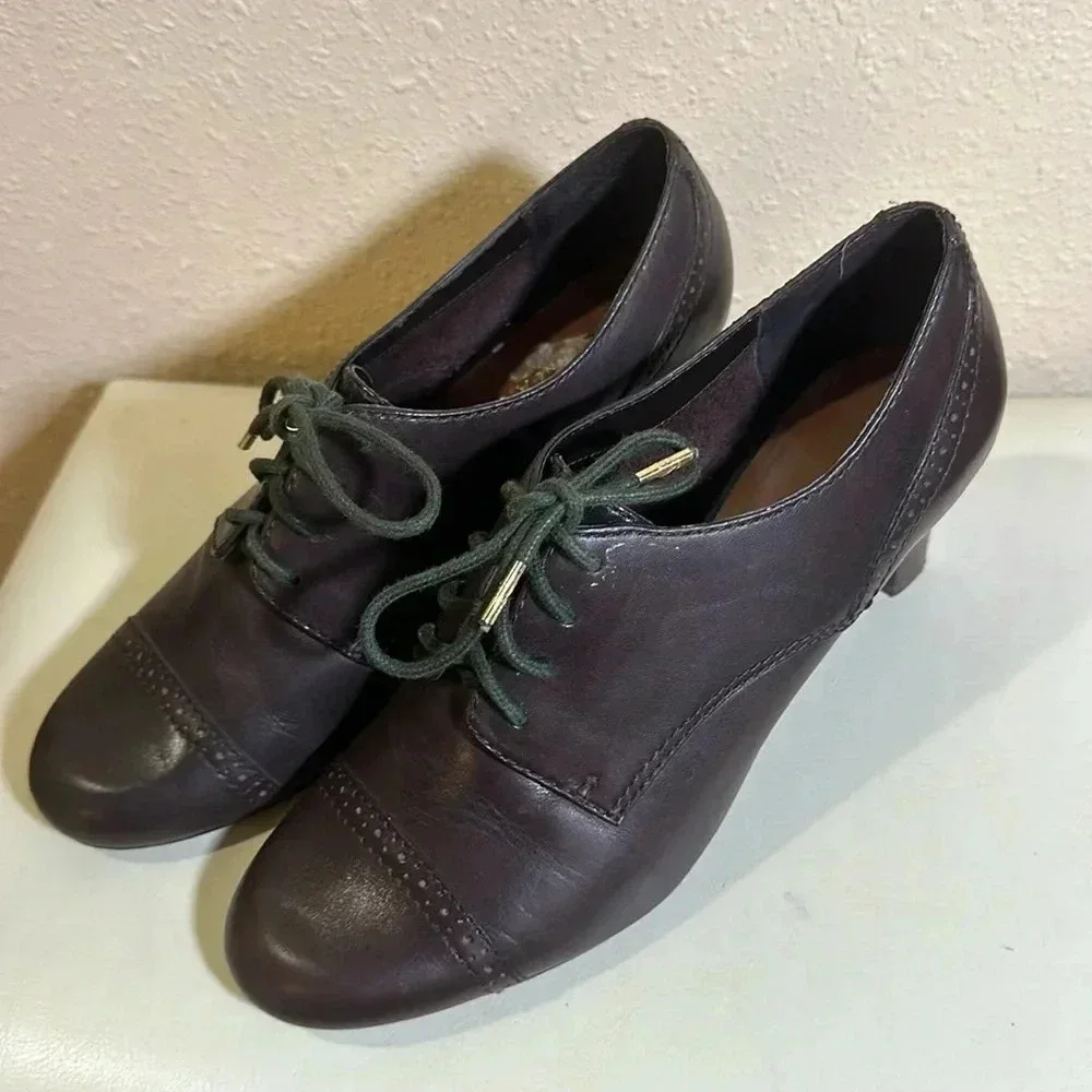 Etienne Aigner Size 8M